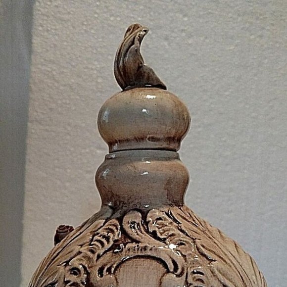 Footed URN Vintage Capodimonte Porcelain Covered Jar-with Flowers Italy/… - Picture 4 of 16